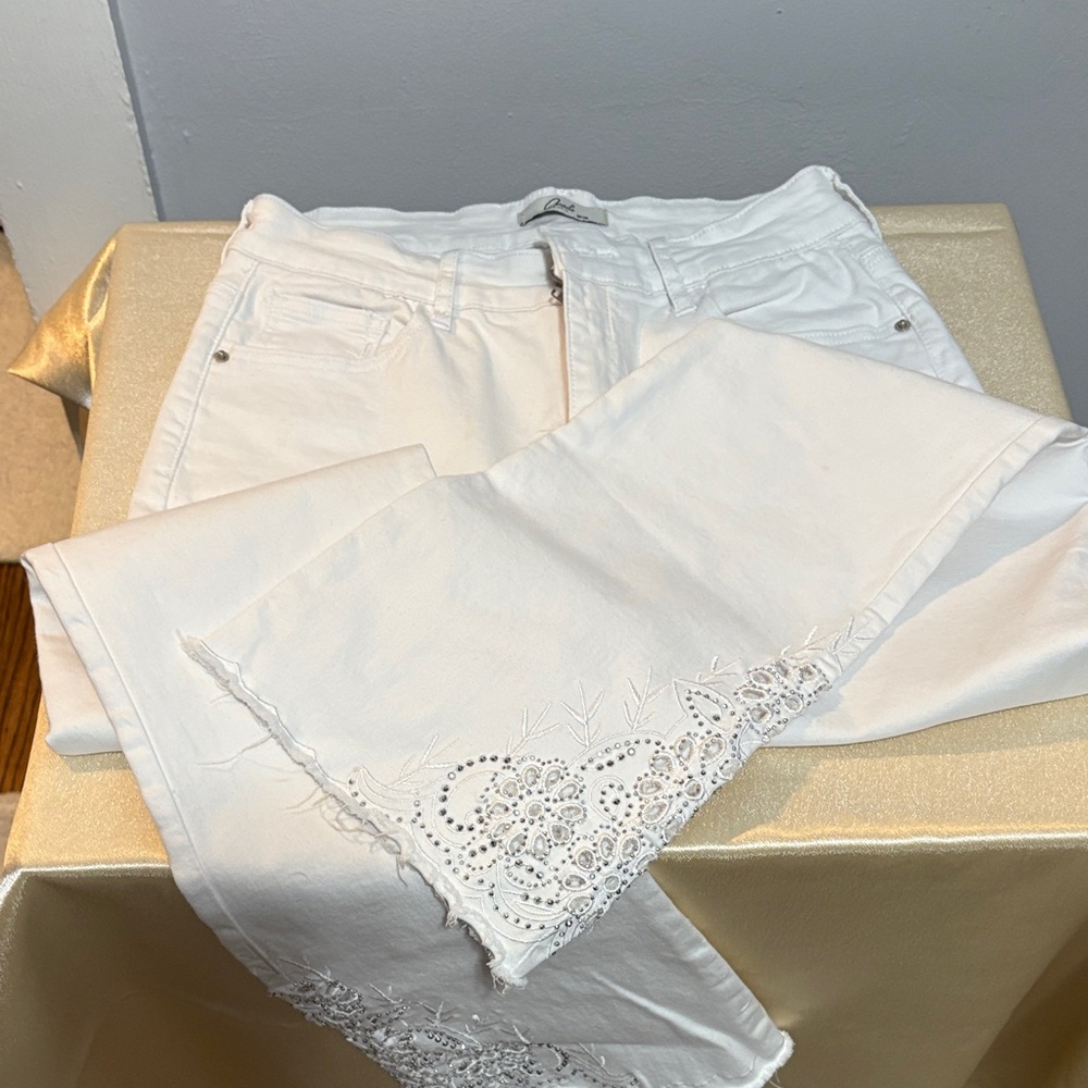 White Embroidered Ankle Jeans - Women's Cropped Jeans